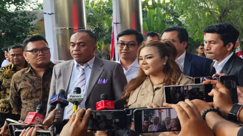 Ingin Second Opinion, Lisa Mariana Ajukan Tes DNA di RS Mount Elizabeth