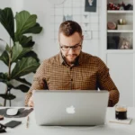 10 Pekerjaan Era Digital yang Jarang Diminati Tapi Gaji Fantastis